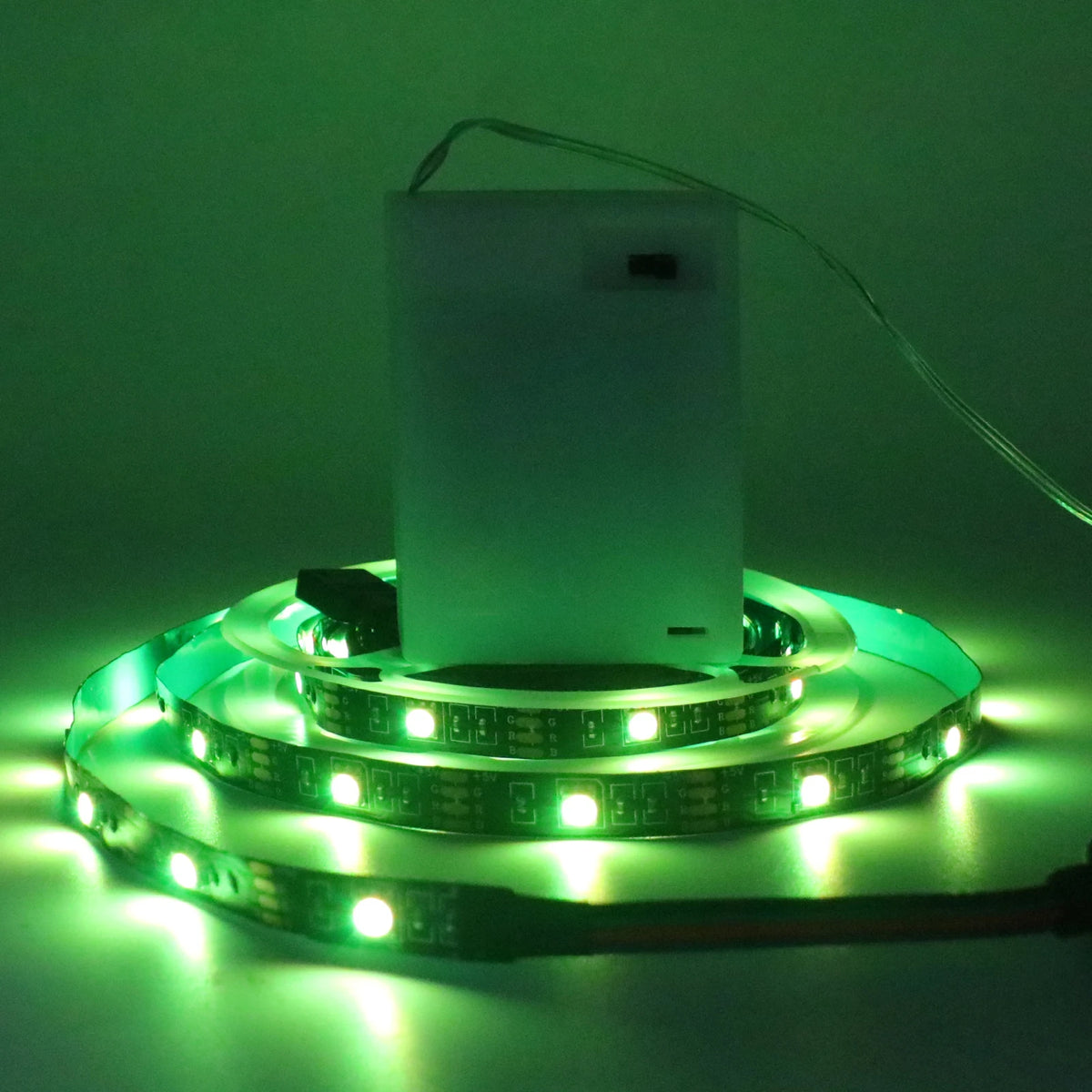 Tiras de luces LED RGB premium con alimentación por batería