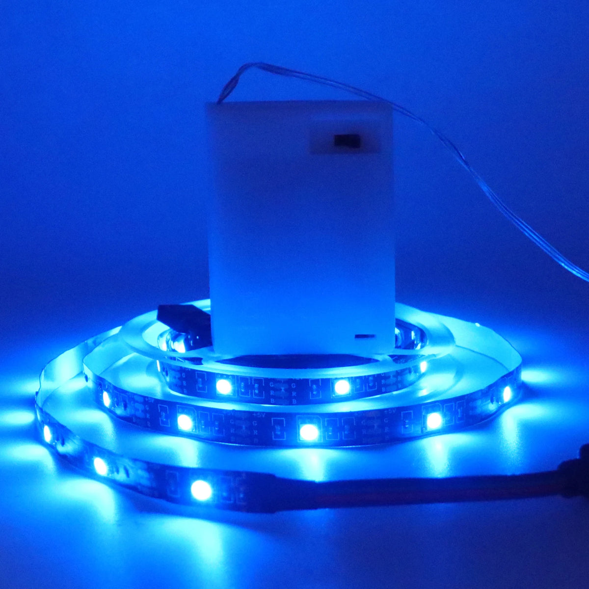 Tiras de luces LED RGB premium con alimentación por batería